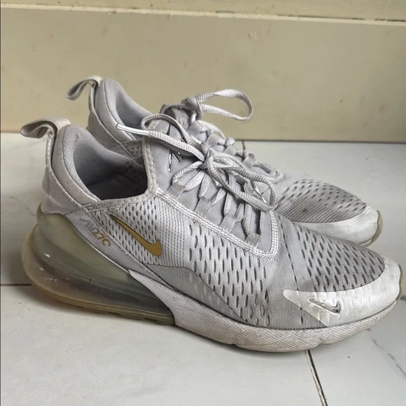Nike Air Max 270s - Picture 2 of 7